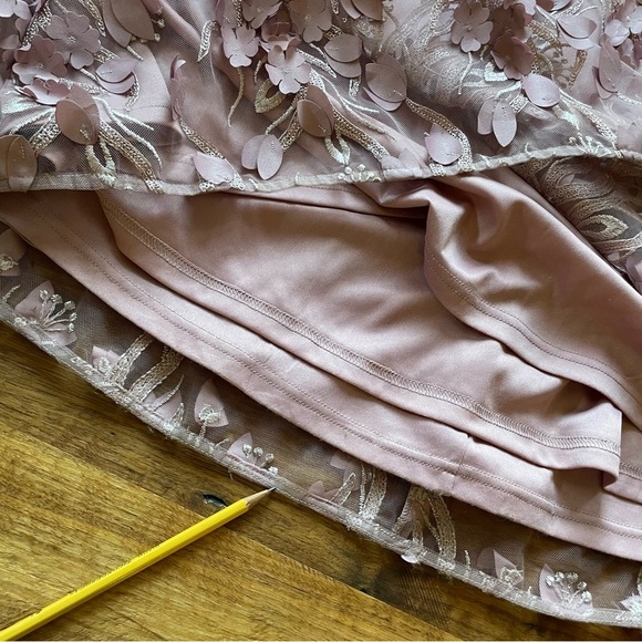 Carmen Marc Valvo Infusion 3D Floral Dusty Pink Evening Gown Maxi Dress size 2 - Picture 8 of 13